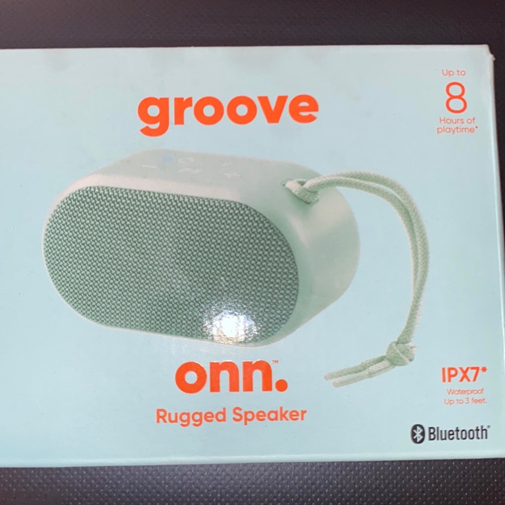 Groove ONN rugged speaker with Bluetooth. With 8 hours of playtime. Brand new